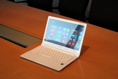 三星(Samsung)915S3G-K02笔记本电脑屏幕评