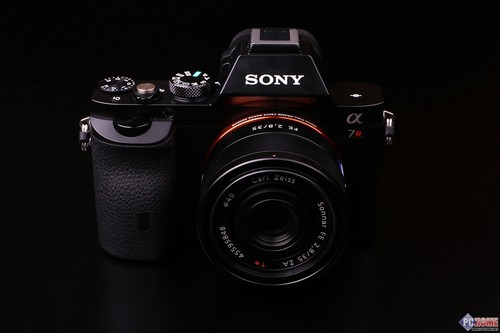 索尼(SONY)A7R套机 FE35mm数码相机外观性